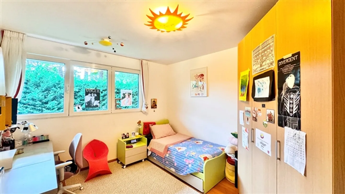 Duplex Penthouse Charmant avec Double Vue et Terrasse sur le Toit - Photo 15 sur 20