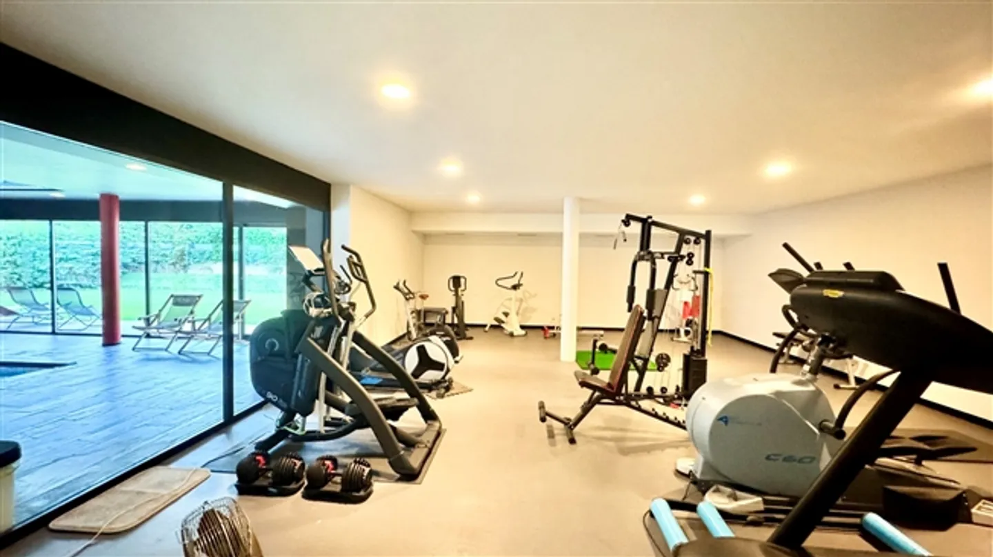 Duplex Penthouse Charmant avec Double Vue et Terrasse sur le Toit - Photo 18 sur 20