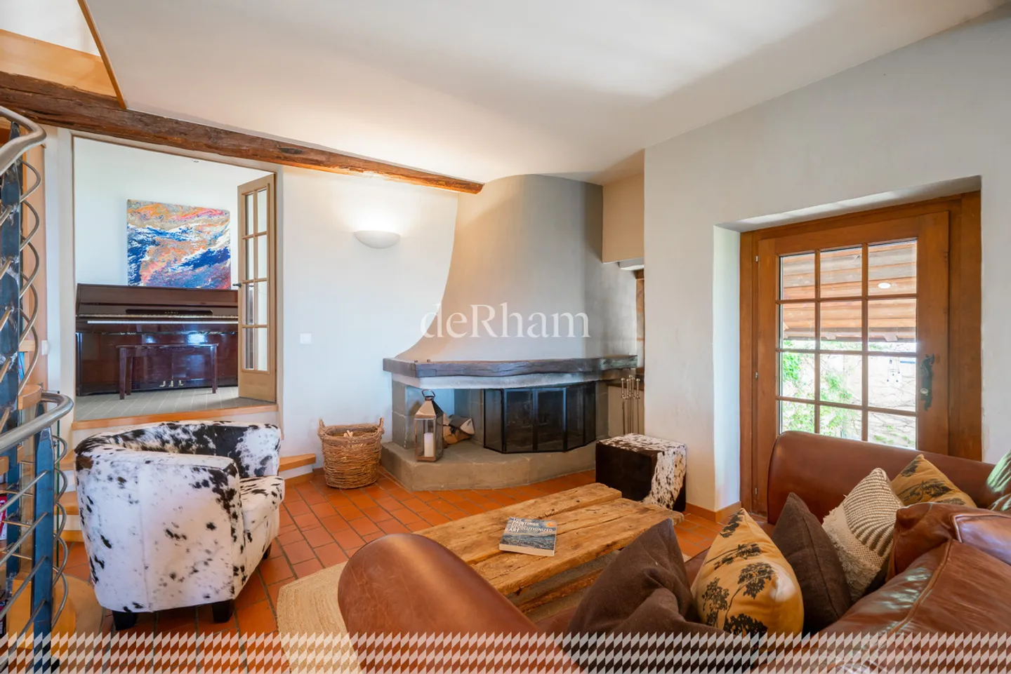 Charming Winegrower's House in the Heart of the Vineyards with a View of Lake Geneva - Photo 11 of 13