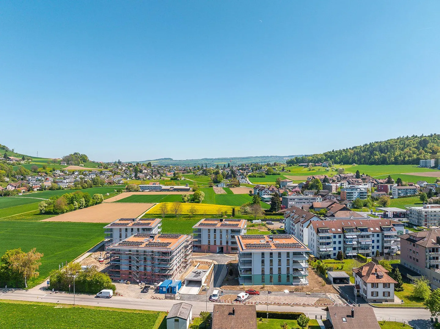 First occupancy in beautiful Reinach AG! - Photo 9 of 12