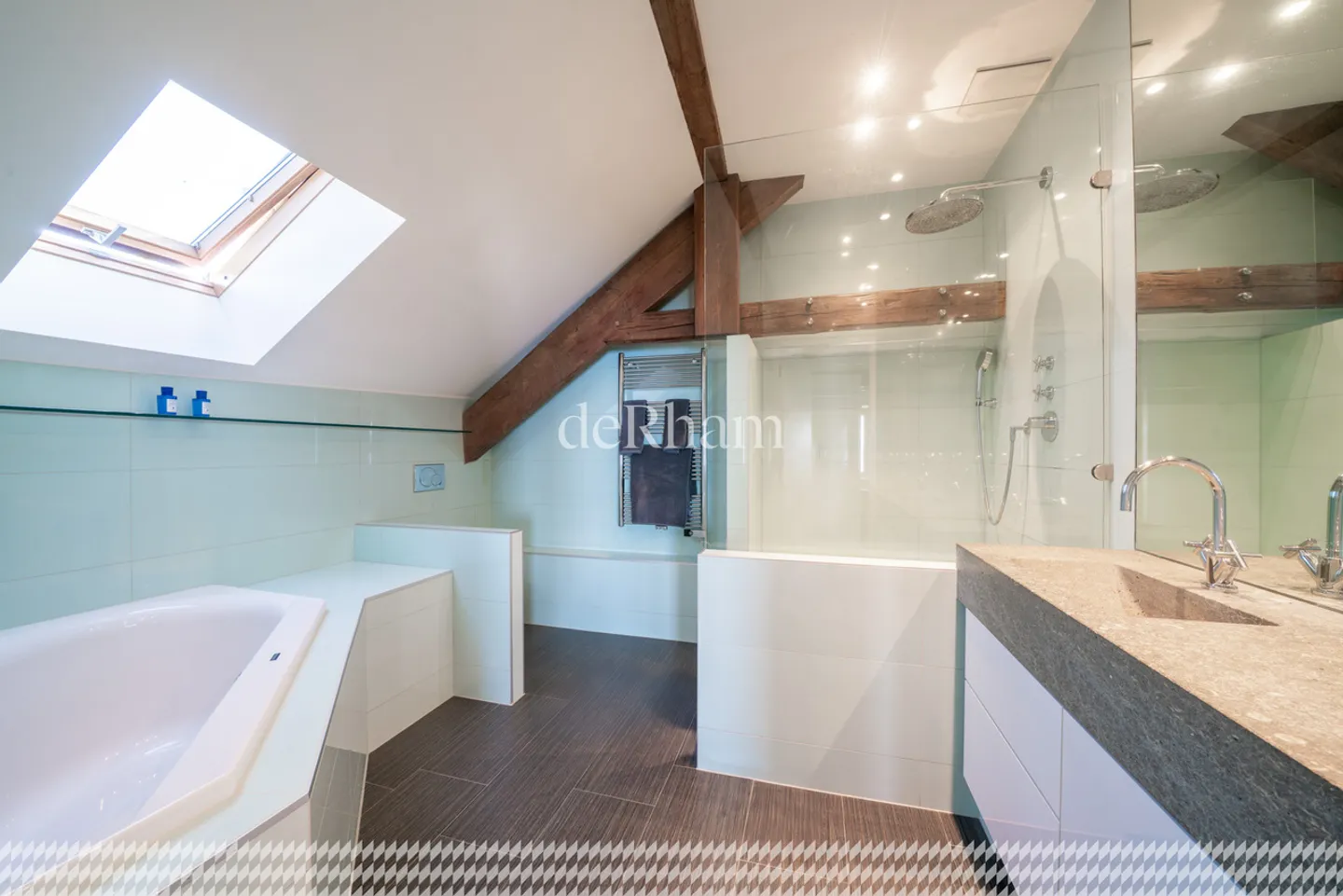 Charming Winegrower's House in the Heart of the Vineyards with a View of Lake Geneva - Photo 13 of 13