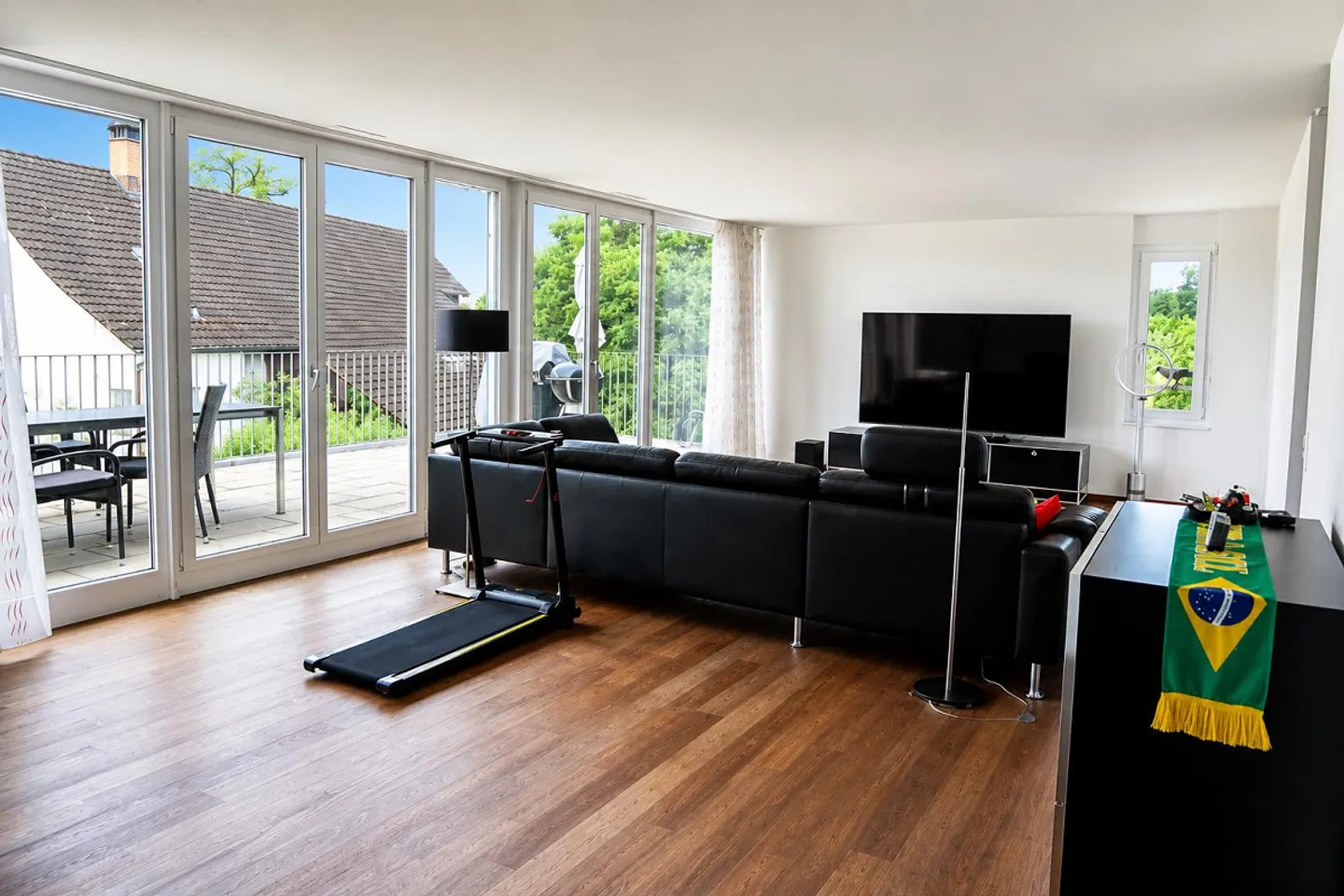 Exklusive Attika-Wohnung mit 66 m² Wohn-/Essbereich Glattbrugg - Foto 8 von 14