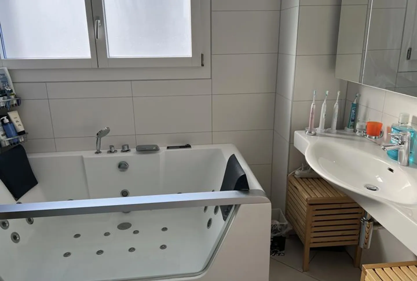 Votre maison de rêve vous attend – Maison familiale jumelée de 5½ pièces à Wang - Photo 4 sur 5