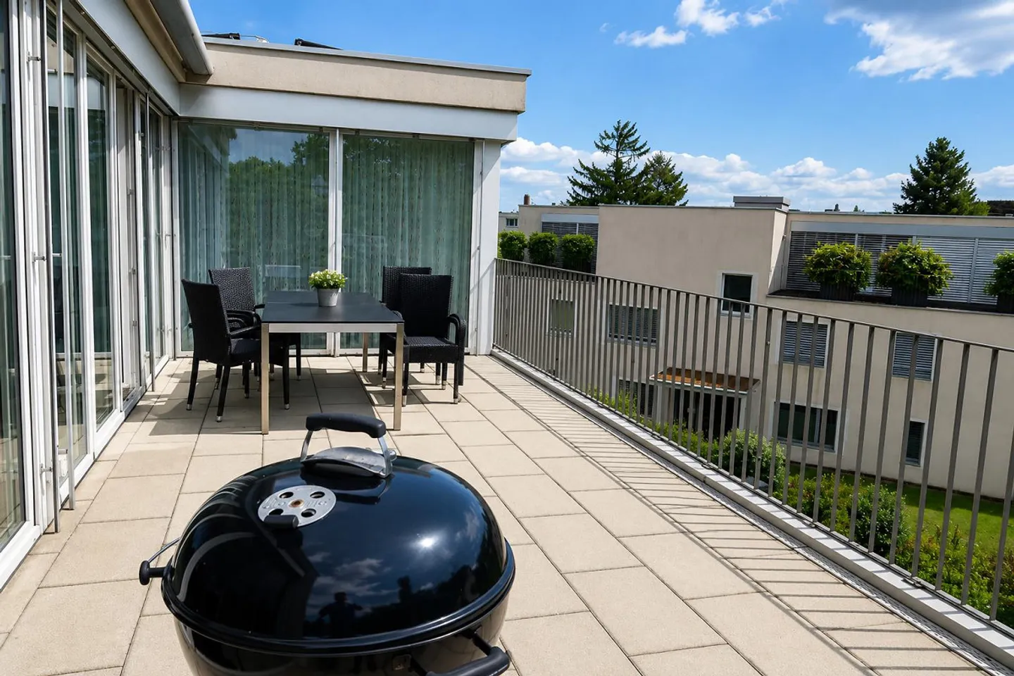 Exklusive Attika-Wohnung mit 66 m² Wohn-/Essbereich Glattbrugg - Foto 10 von 14