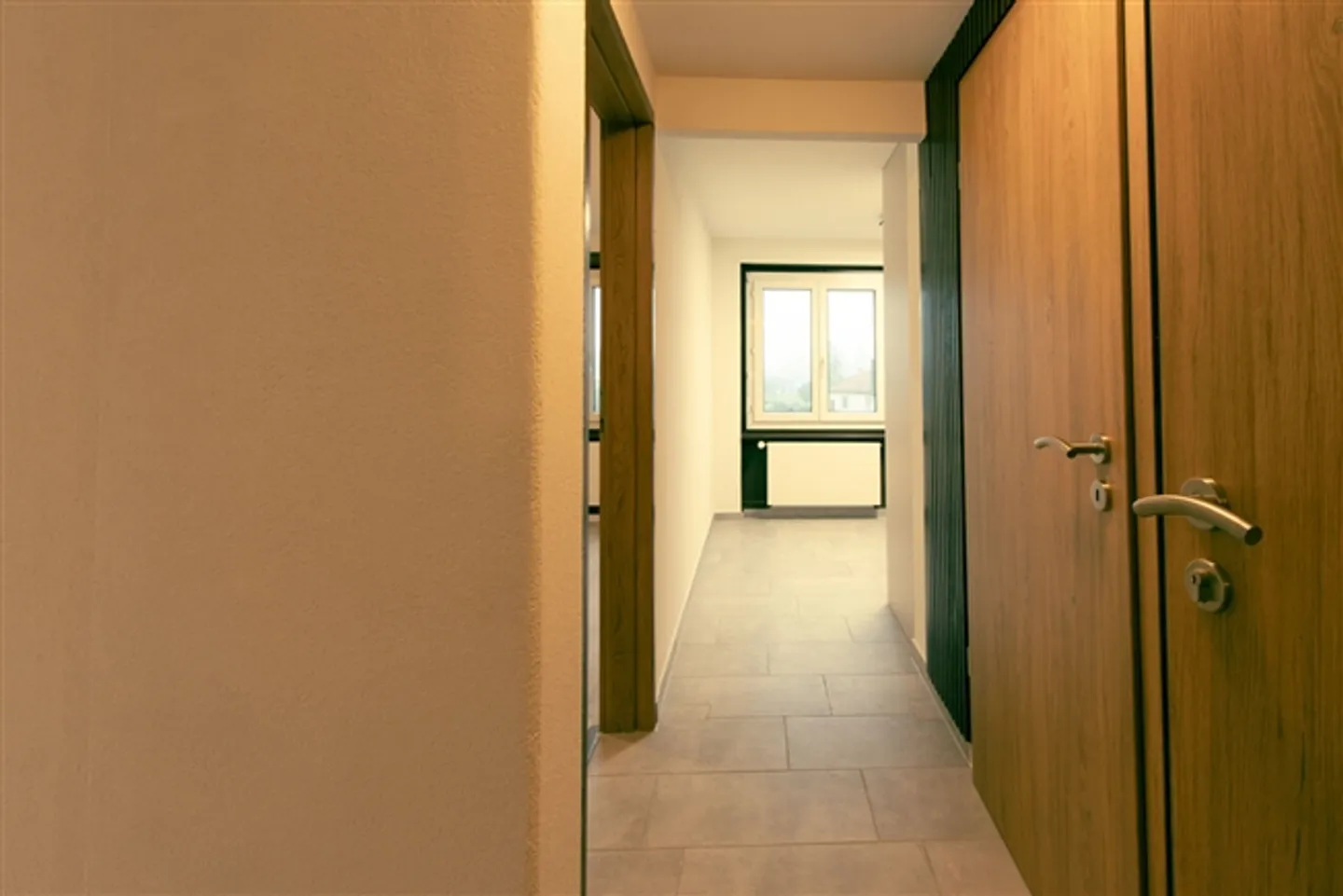 Charming 2-room apartment with balcony in Murten - Photo 4 of 8