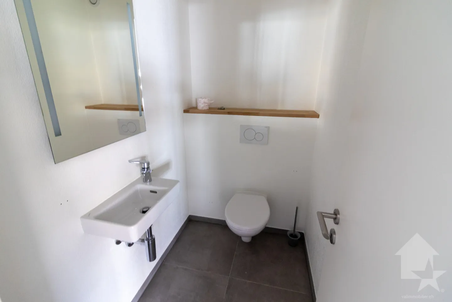 Beautiful 4.5-room apartment with 2 parking spaces included - Photo 5 of 15