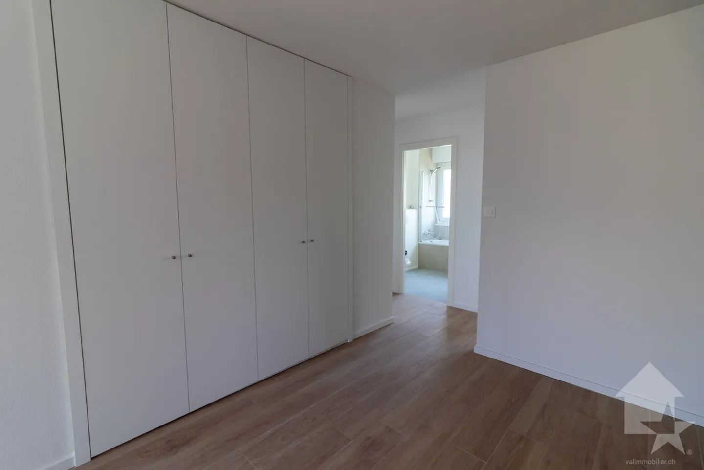 Beautiful 4.5-room apartment with 2 parking spaces included - Photo 6 of 15