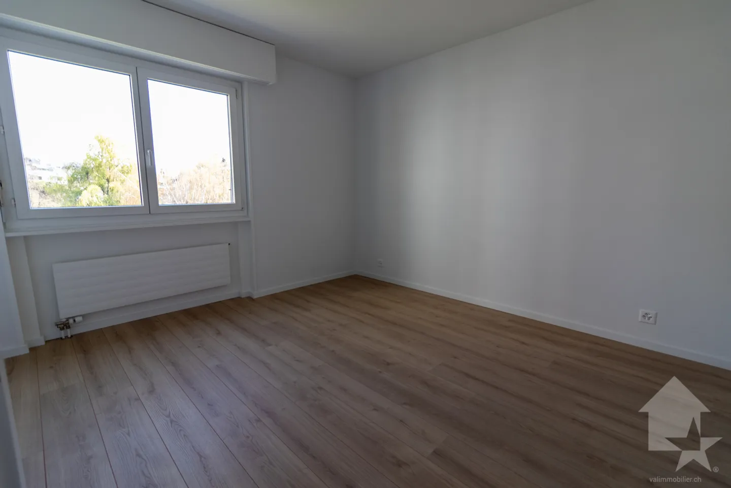 Beautiful 4.5-room apartment with 2 parking spaces included - Photo 8 of 15