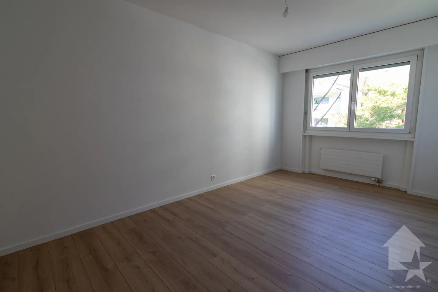 Beautiful 4.5-room apartment with 2 parking spaces included - Photo 9 of 15