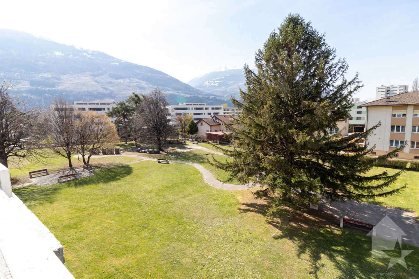 Beautiful 4.5-room apartment with 2 parking spaces included - Photo 14 of 15