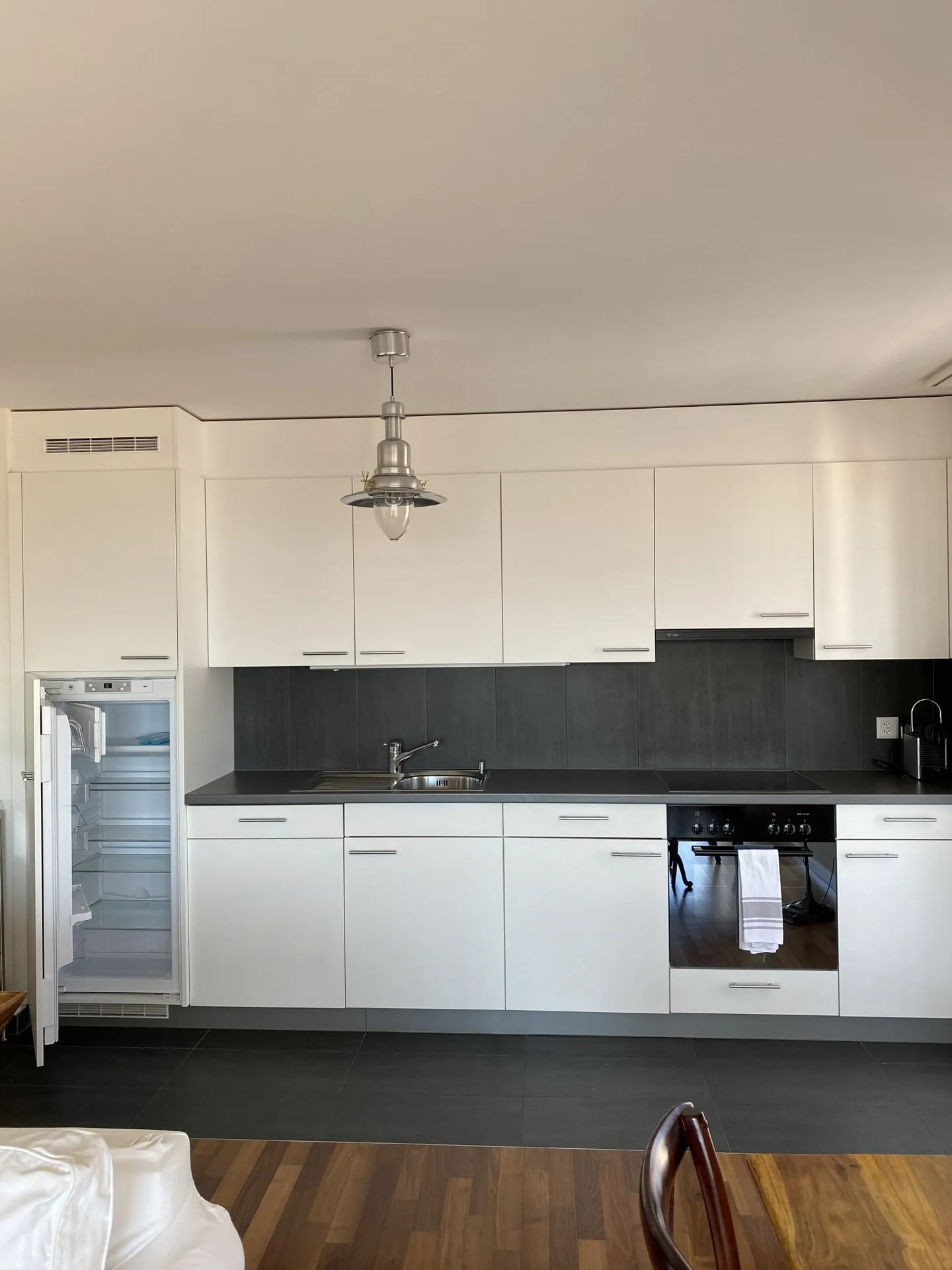 Appartamento Incantevole con Vista Lago - Foto 3 di 10