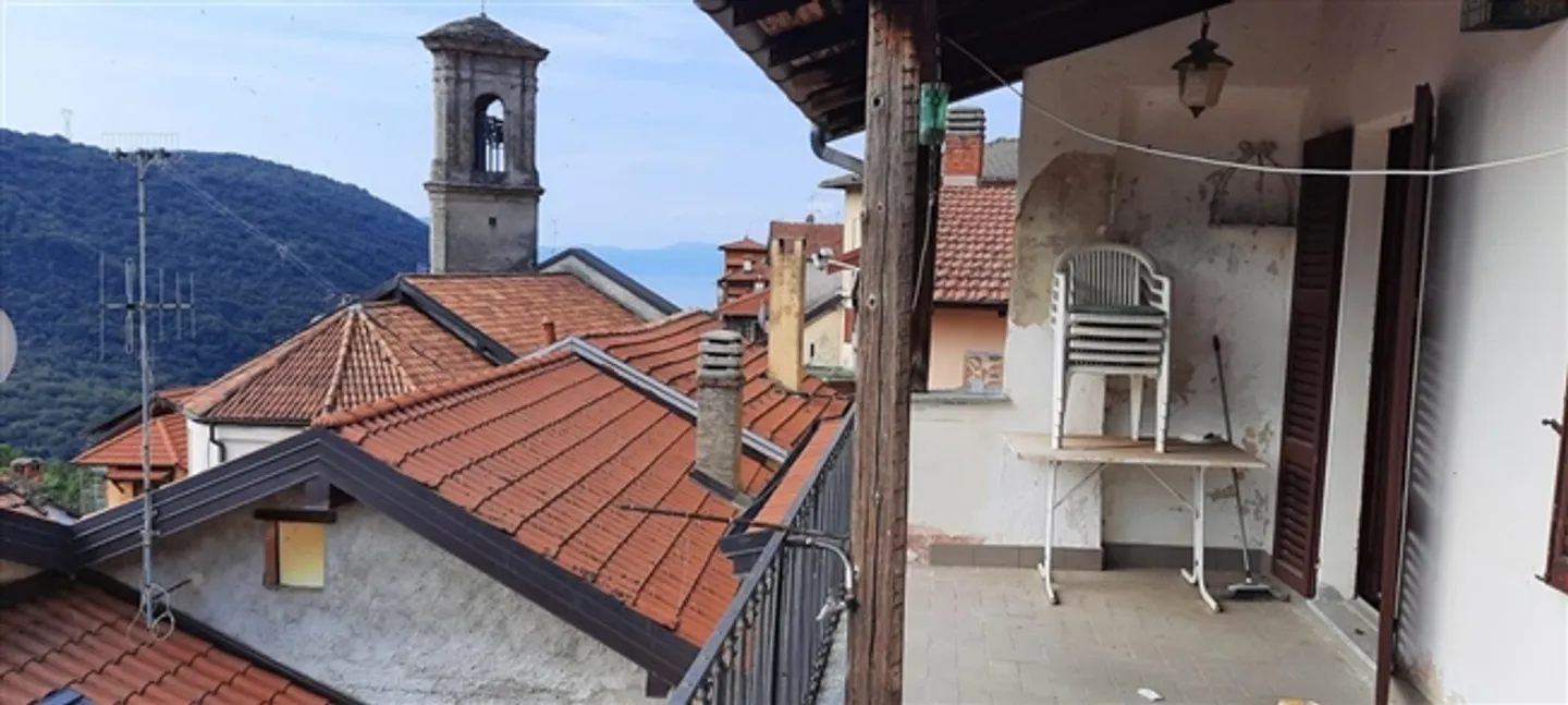 «Casa di 2 appartamenti a Maccagno - Garabiolo ( Italia )» - Foto 15 di 16