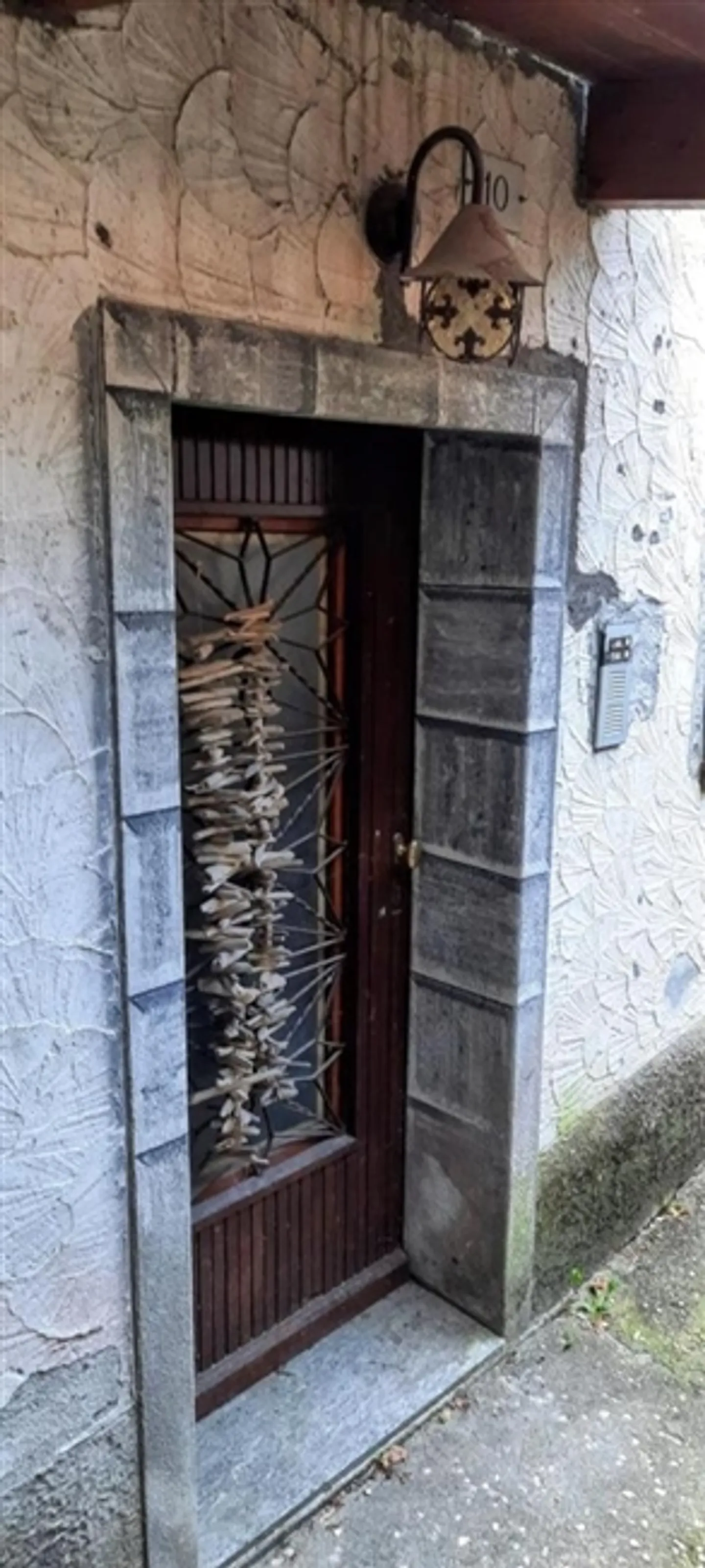 «Casa di 2 appartamenti a Maccagno - Garabiolo ( Italia )» - Foto 2 di 16