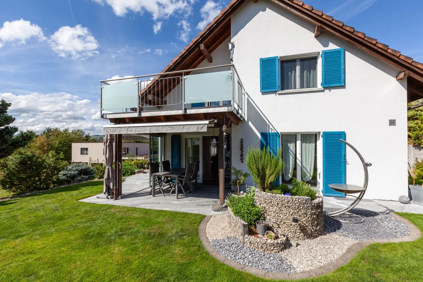 Maison individuelle moderne avec idylle de jardin et finition de haute qualité - Photo 3 sur 12