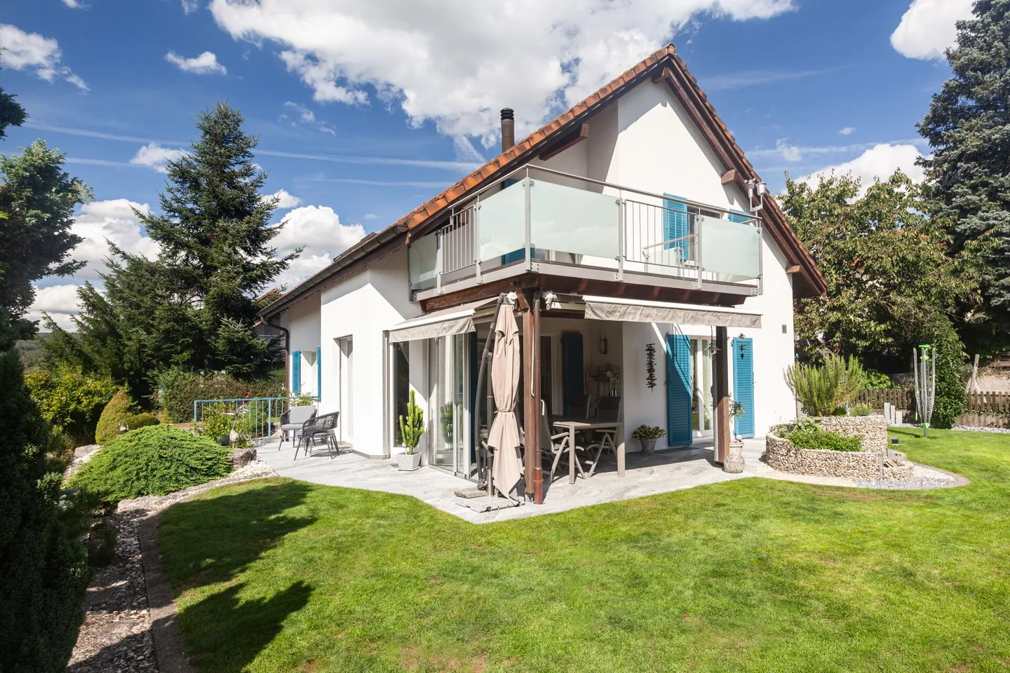 Maison individuelle moderne avec idylle de jardin et finition de haute qualité - Photo 1 sur 12