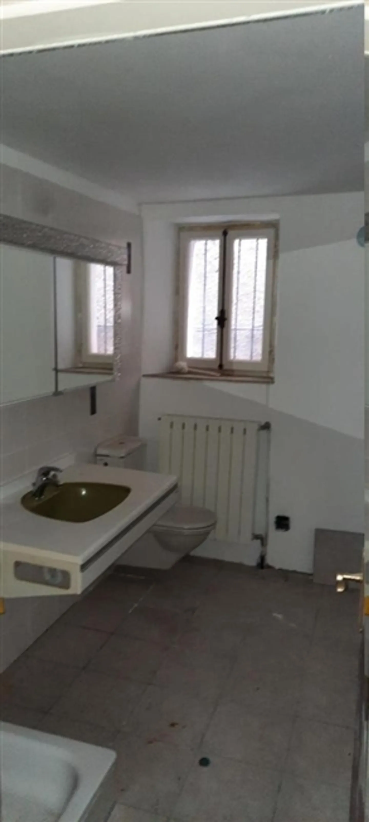 «Casa di 2 appartamenti a Maccagno - Garabiolo ( Italia )» - Foto 12 di 16