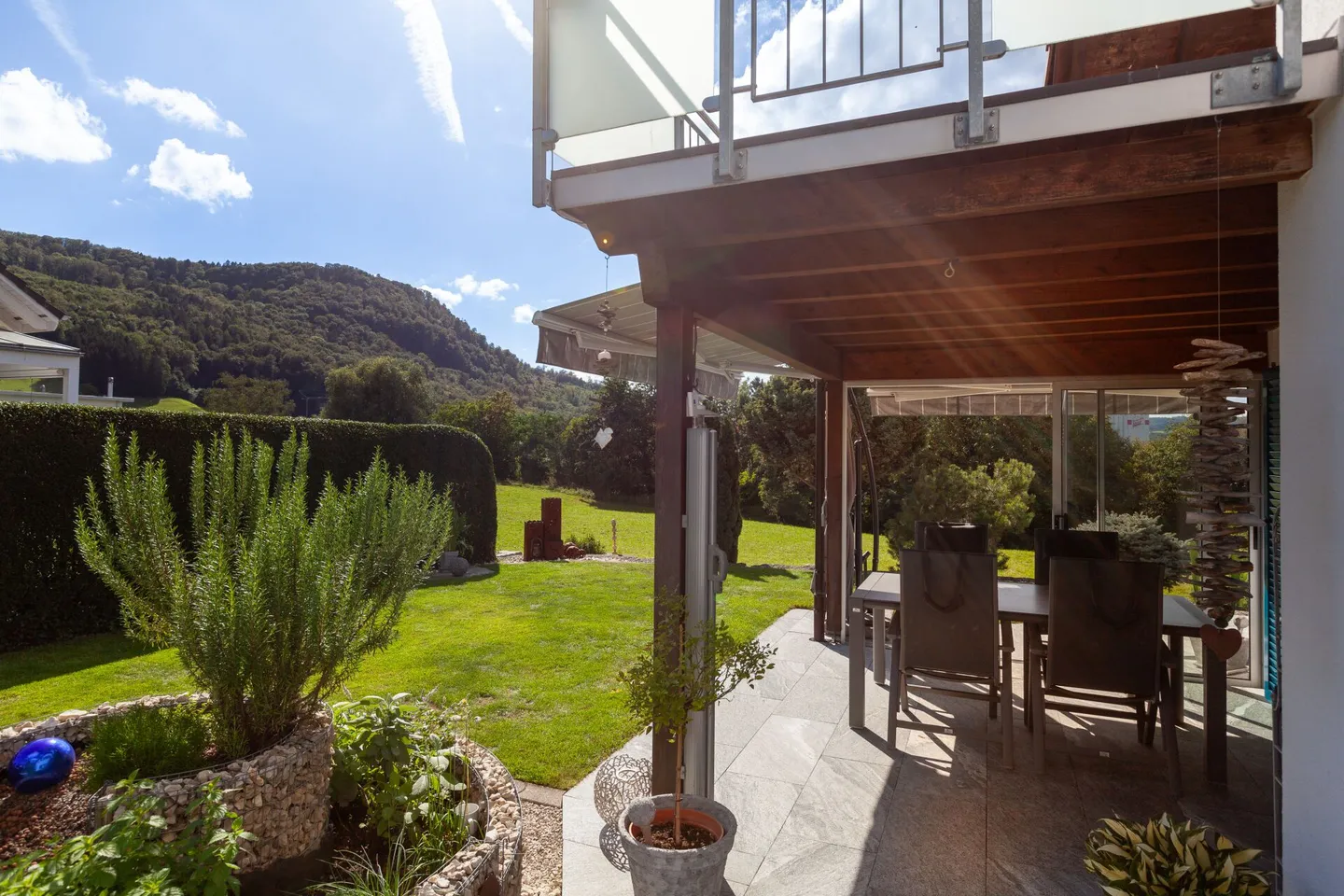 Maison individuelle moderne avec idylle de jardin et finition de haute qualité - Photo 4 sur 12