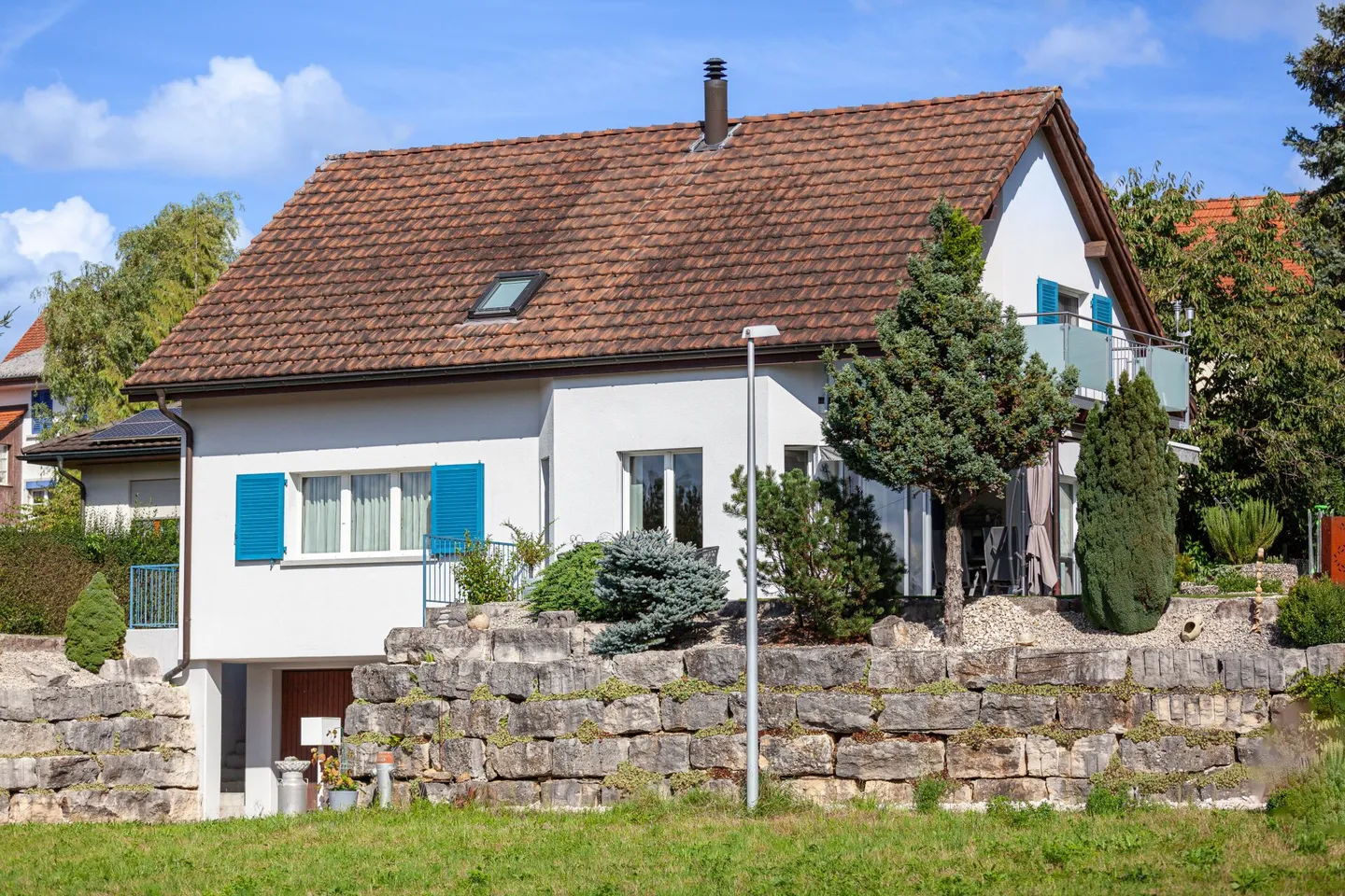 Maison individuelle moderne avec idylle de jardin et finition de haute qualité - Photo 5 sur 12