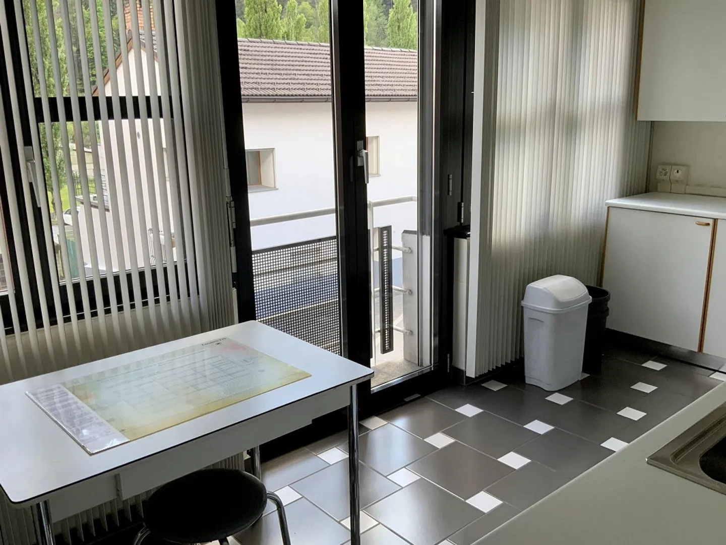 FAIDO - MEDICAL PRACTICE ROOM FOR RENT - Photo 6 of 9