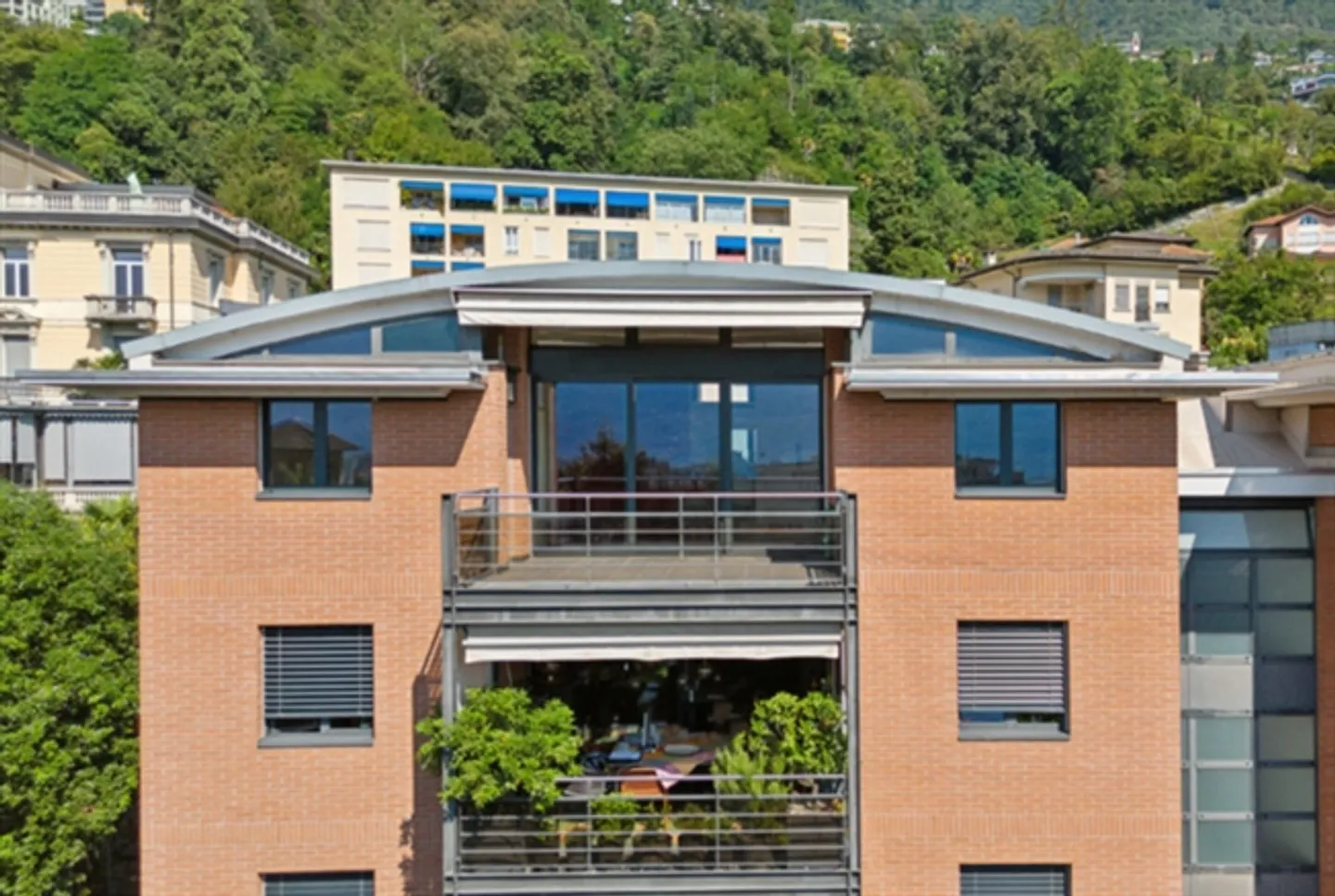 Penthouse de 4,5 pièces à louer au centre, à quelques pas du lac - Photo 1 sur 15