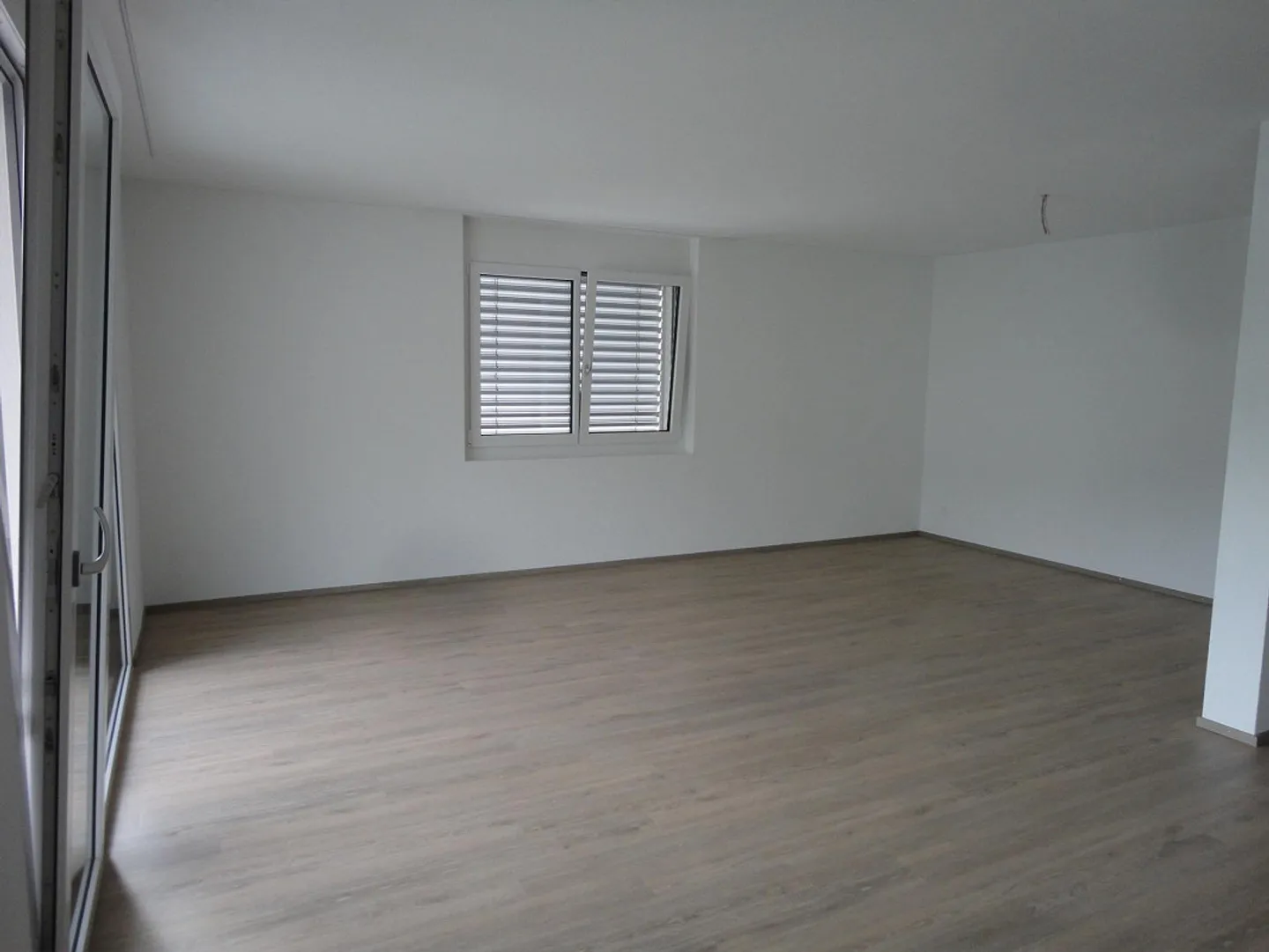 À louer appartement 4.5 pièces dans une maison de 3 familles - Photo 3 sur 7