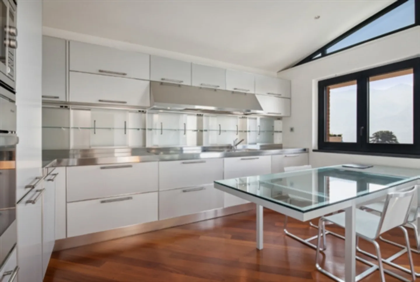 Penthouse de 4,5 pièces à louer au centre, à quelques pas du lac - Photo 5 sur 15