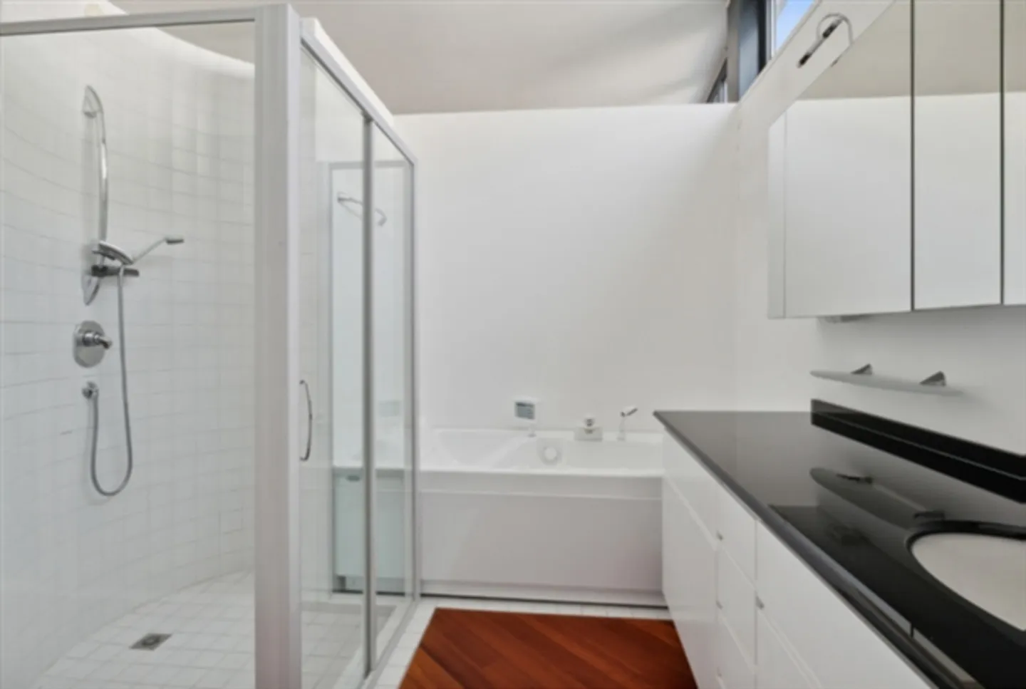 Penthouse de 4,5 pièces à louer au centre, à quelques pas du lac - Photo 8 sur 15