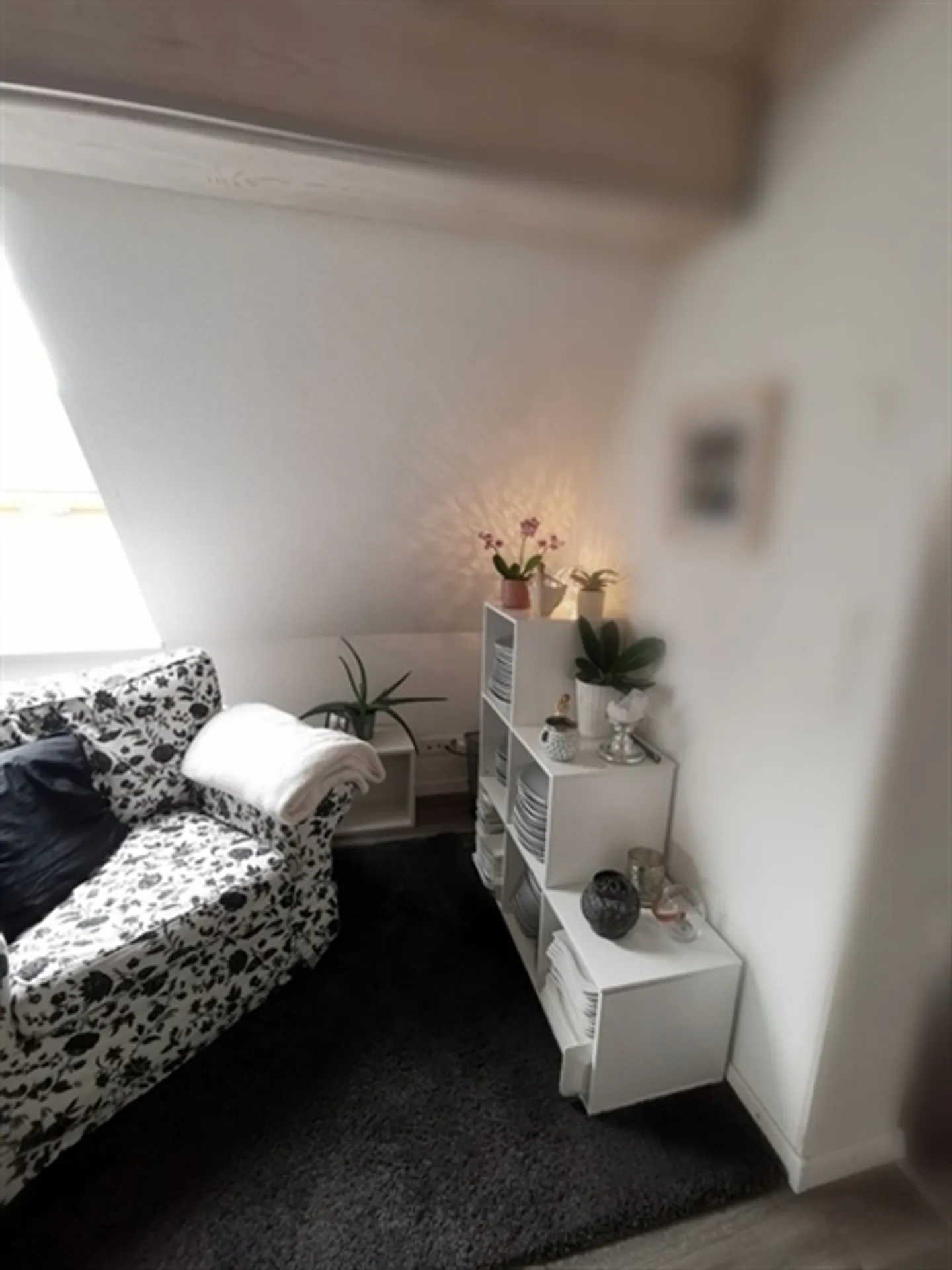 Appartement sous les combles de 2½ pièces à Heimberg (BE), meublé, temporaire - Photo 4 sur 10