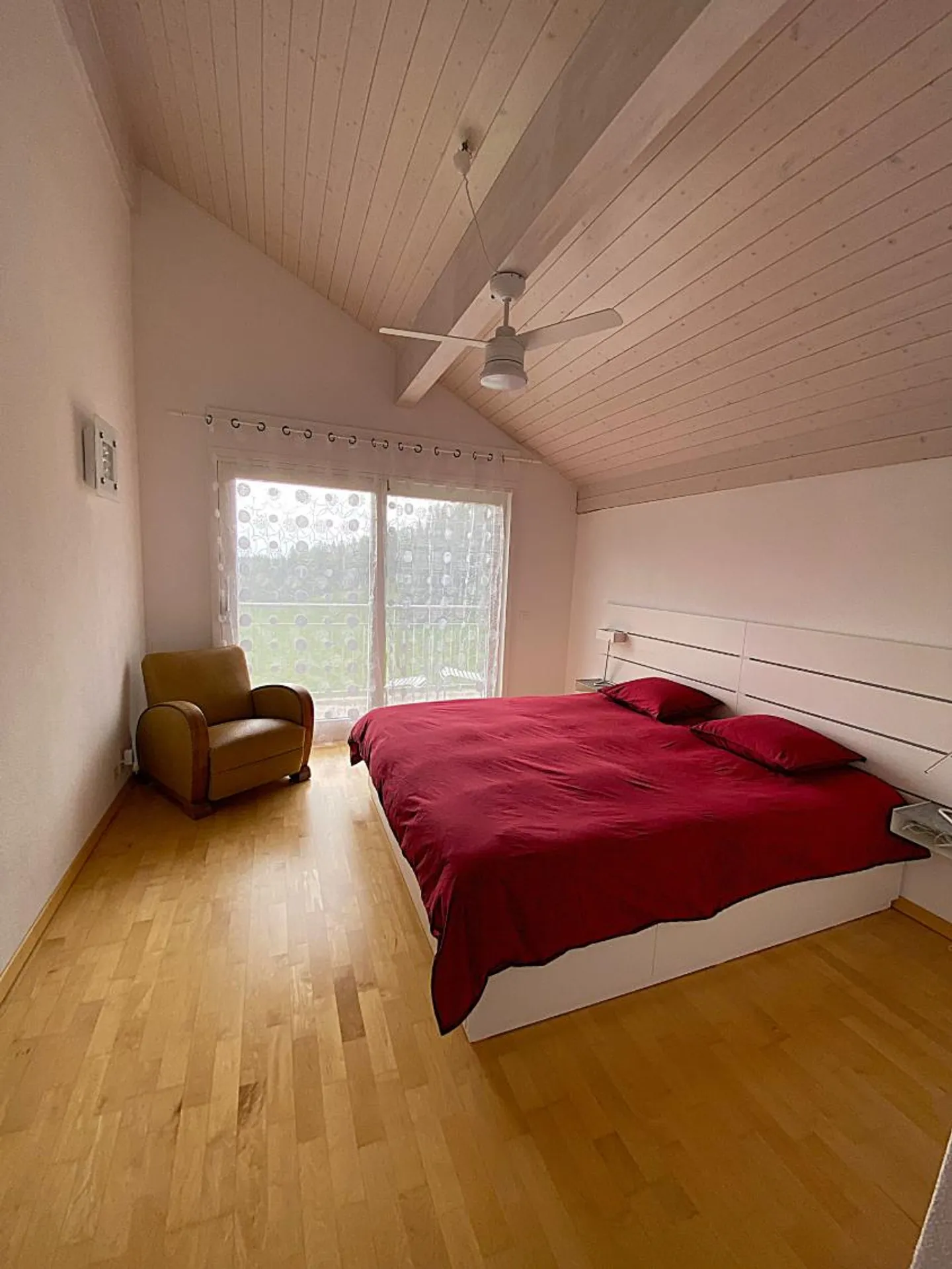 Villa con 9 camere - Foto 4 di 12
