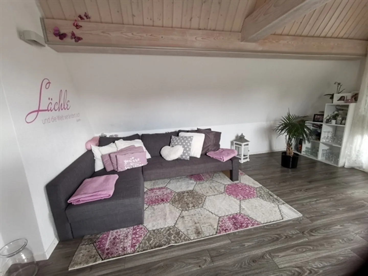 Appartement sous les combles de 2½ pièces à Heimberg (BE), meublé, temporaire - Photo 1 sur 10