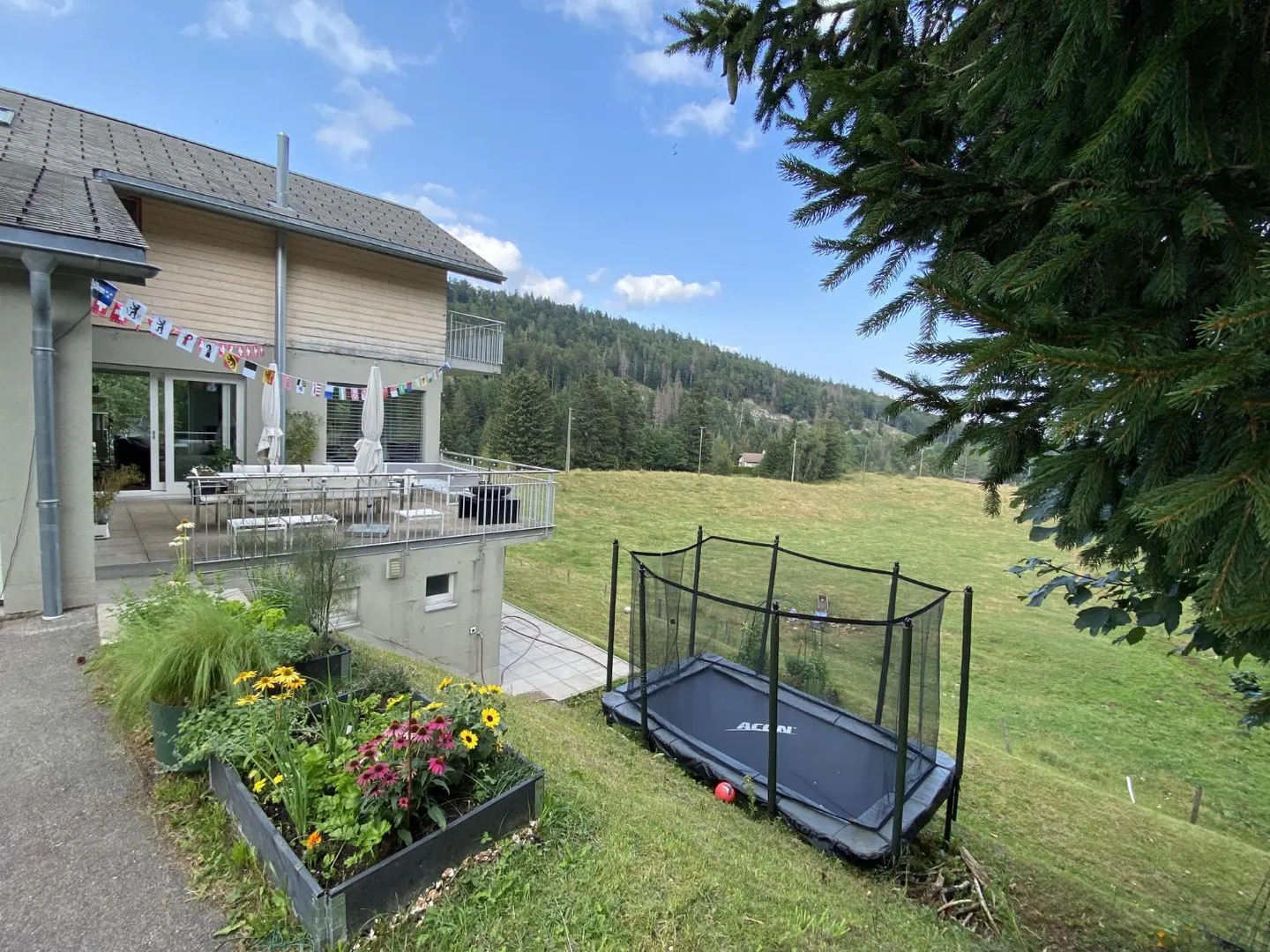 Villa con 9 camere - Foto 2 di 12