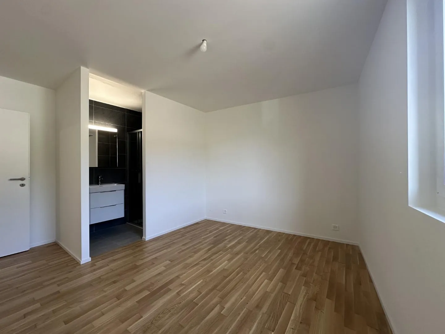 Appartement moderne avec jardin - Photo 5 sur 16