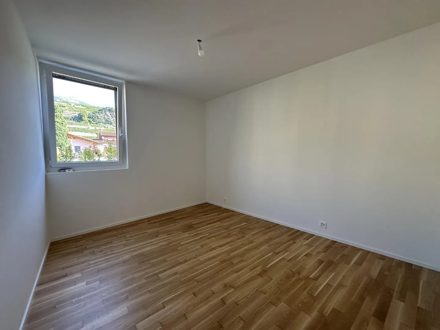 Appartement moderne avec jardin - Photo 6 sur 16