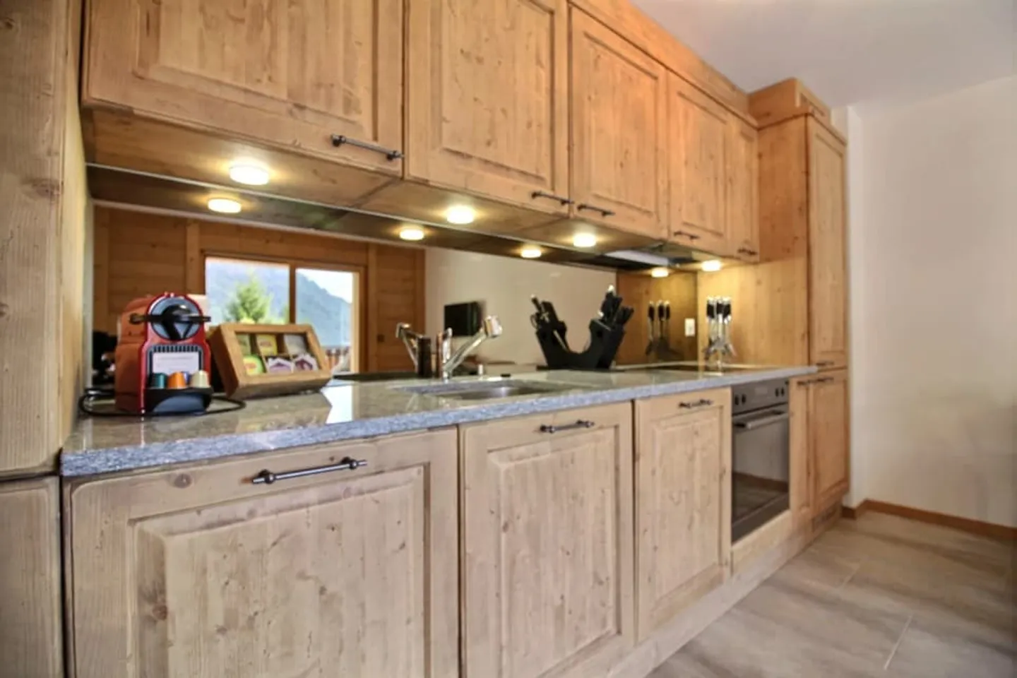 Wunderschöne 3,5-Zimmer-Wohnung mit großer Terrasse - Foto 2 von 11