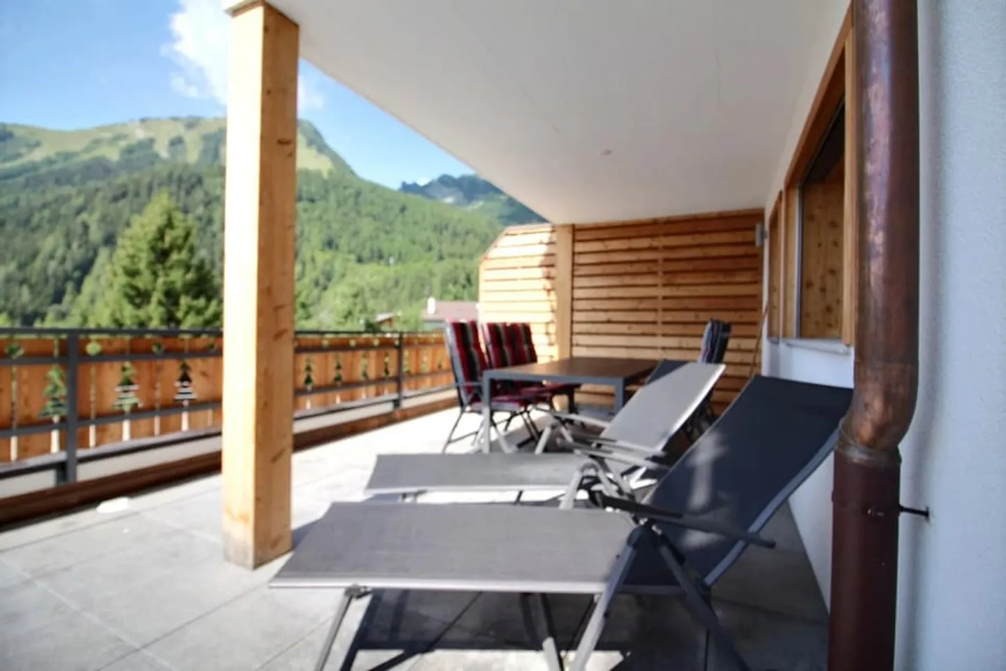 Wunderschöne 3,5-Zimmer-Wohnung mit großer Terrasse - Foto 7 von 11