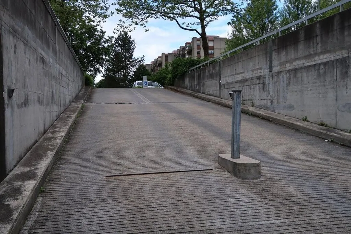 Sichere Parkmöglichkeit in Wabern - Foto 3 von 7
