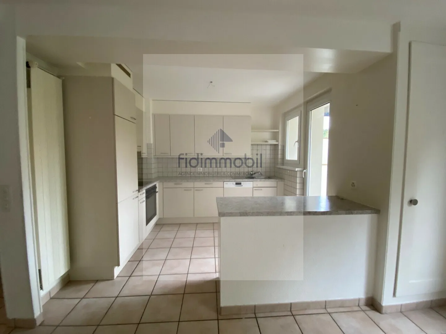 Spazioso appartamento di 4.5 stanze, Jeanneret 17, Le Locle - Foto 2 di 14