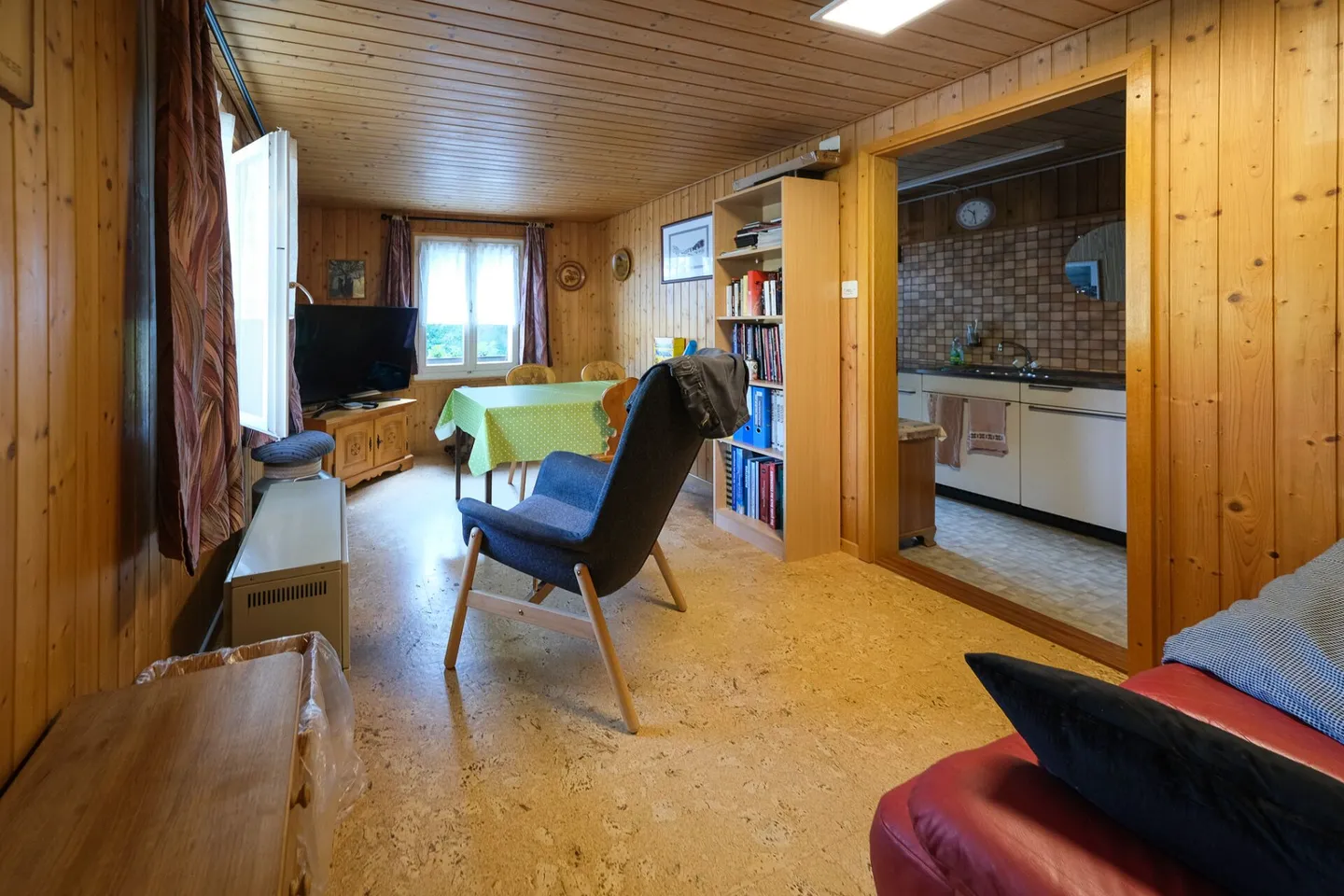 Vielseitiges Mehrfamilienhaus - Foto 6 von 17