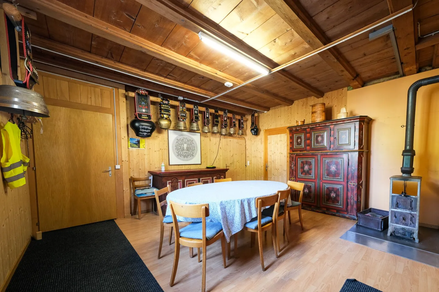 Vielseitiges Mehrfamilienhaus - Foto 3 von 17