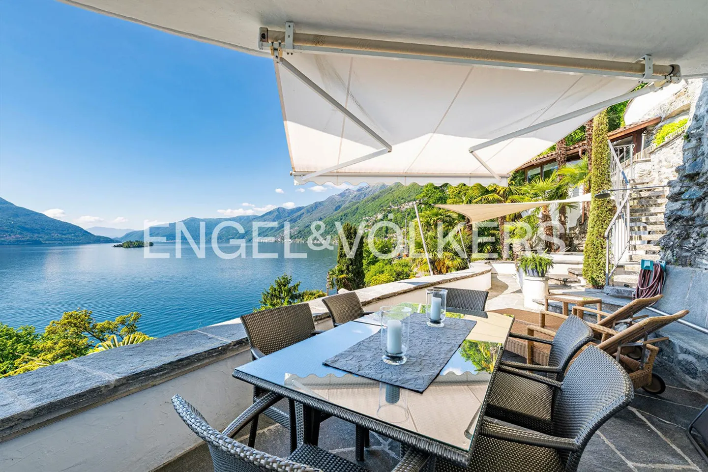 Luxusvilla mit Seeblick - Foto 1 von 16