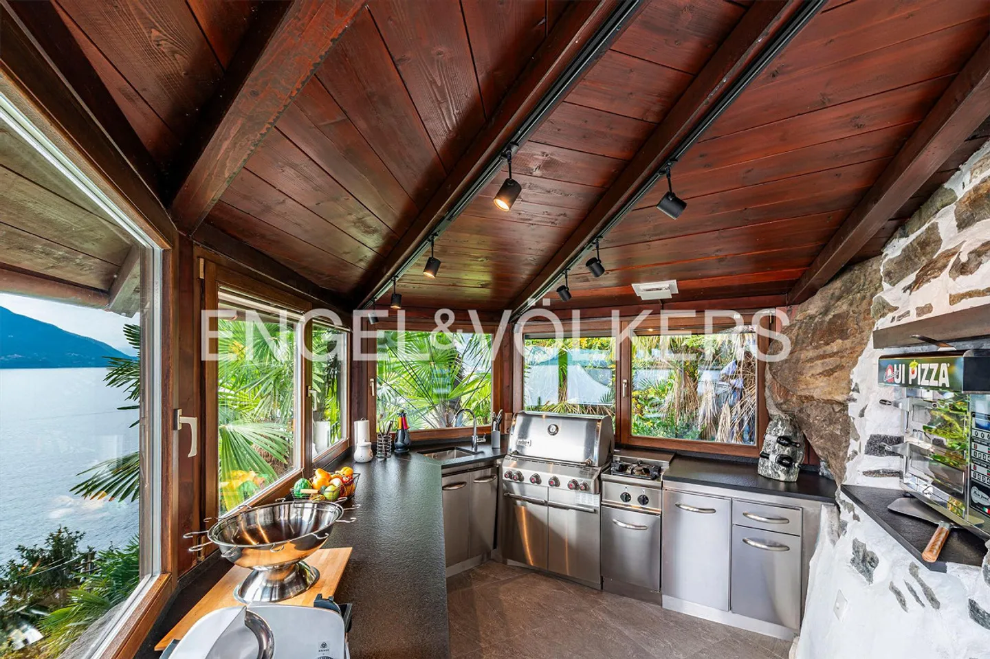 Luxusvilla mit Seeblick - Foto 9 von 16