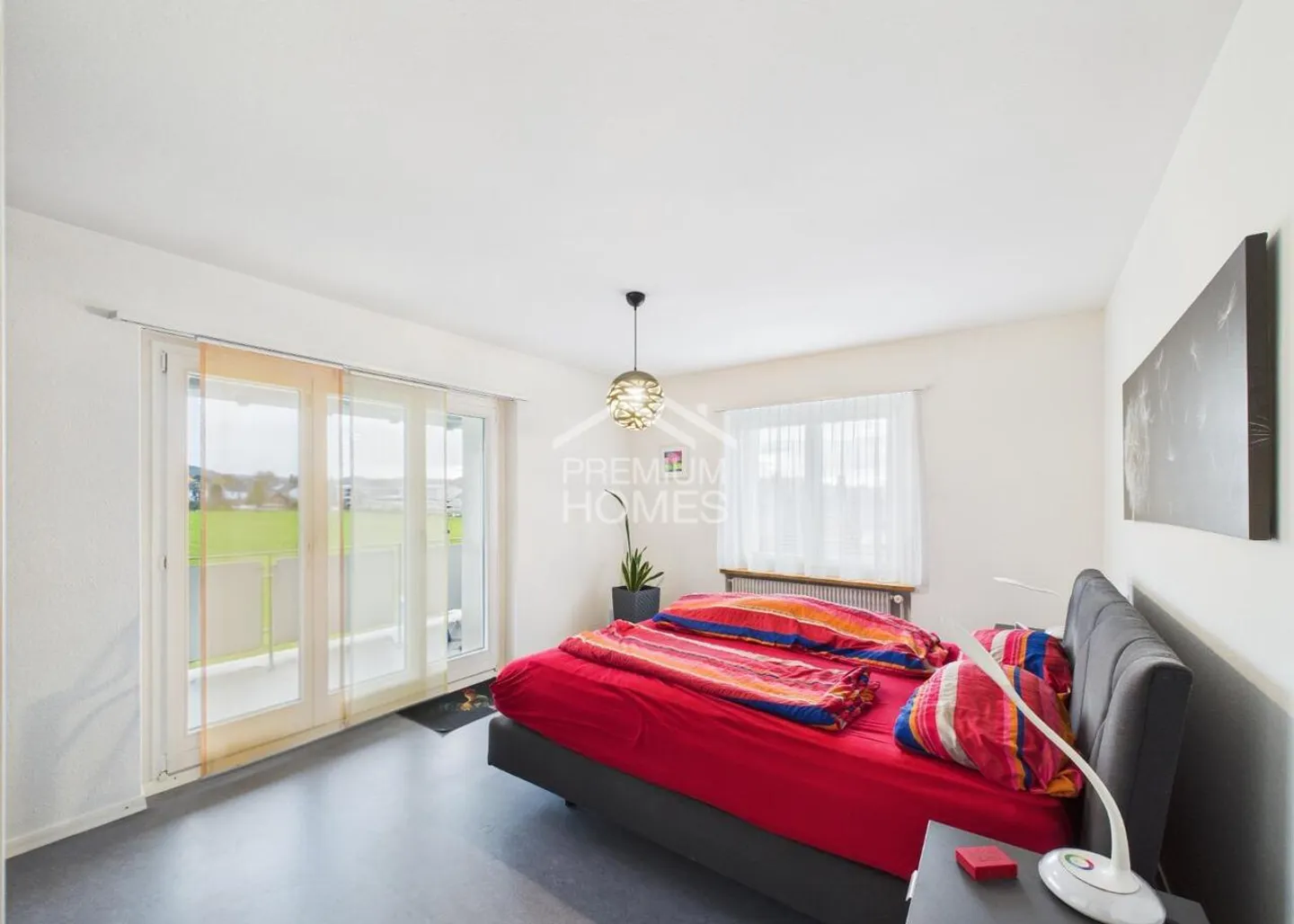 Questa casa da sogno garantisce una vista libera sul verde - Foto 5 di 10