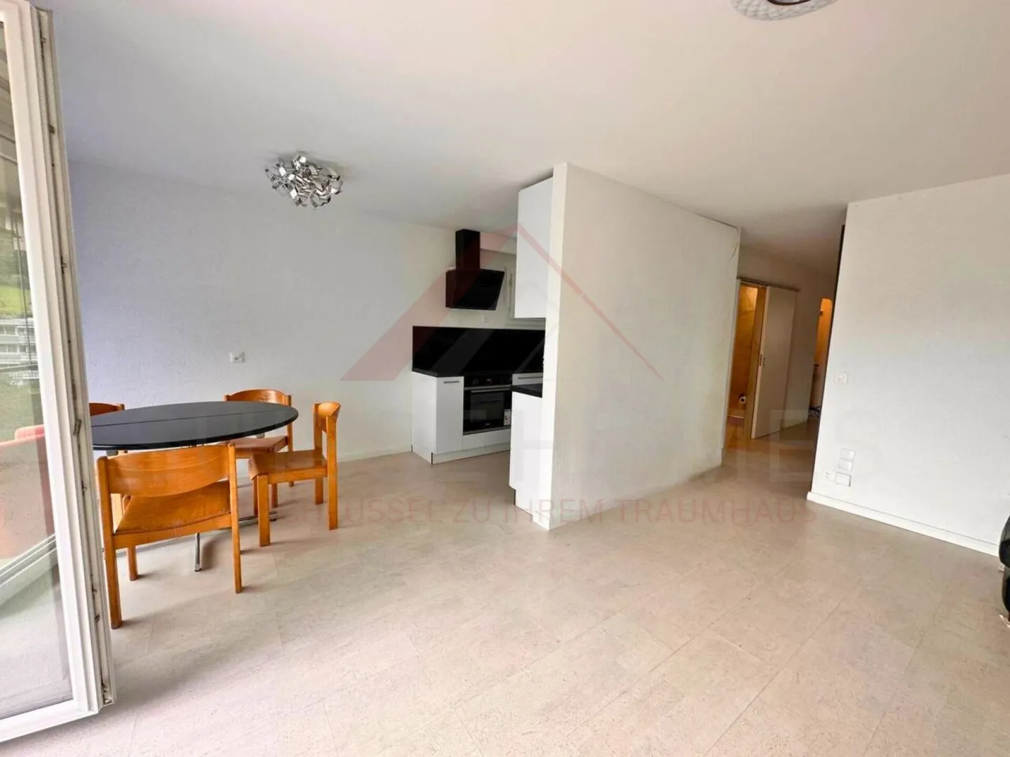 Central 3.5-room apartment in Burgdorf - renovated, rented and located on the 5th floor - Photo 3 of 13