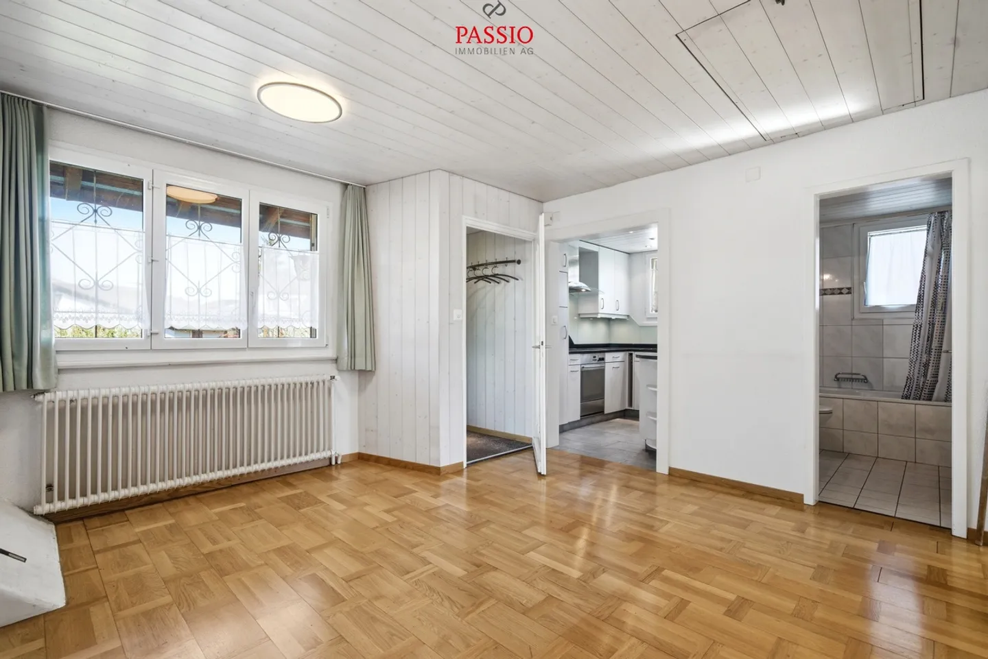 Beautiful 4.5-(5.5-)room single-family house with garden and lots of charm - Photo 7 of 33