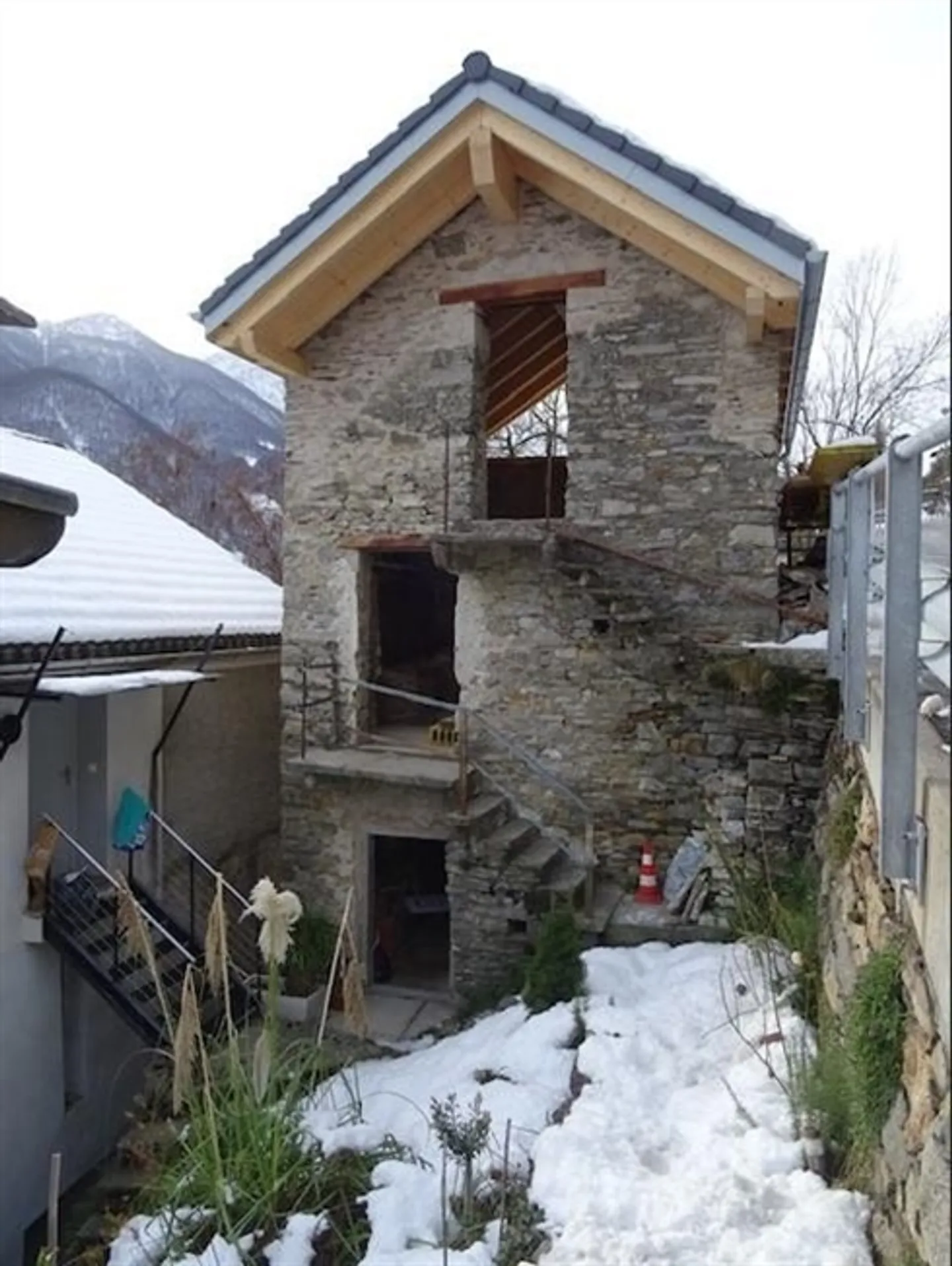 Rustico parzialmente ristrutturato a Calezzo-Intragna - Foto 5 di 16