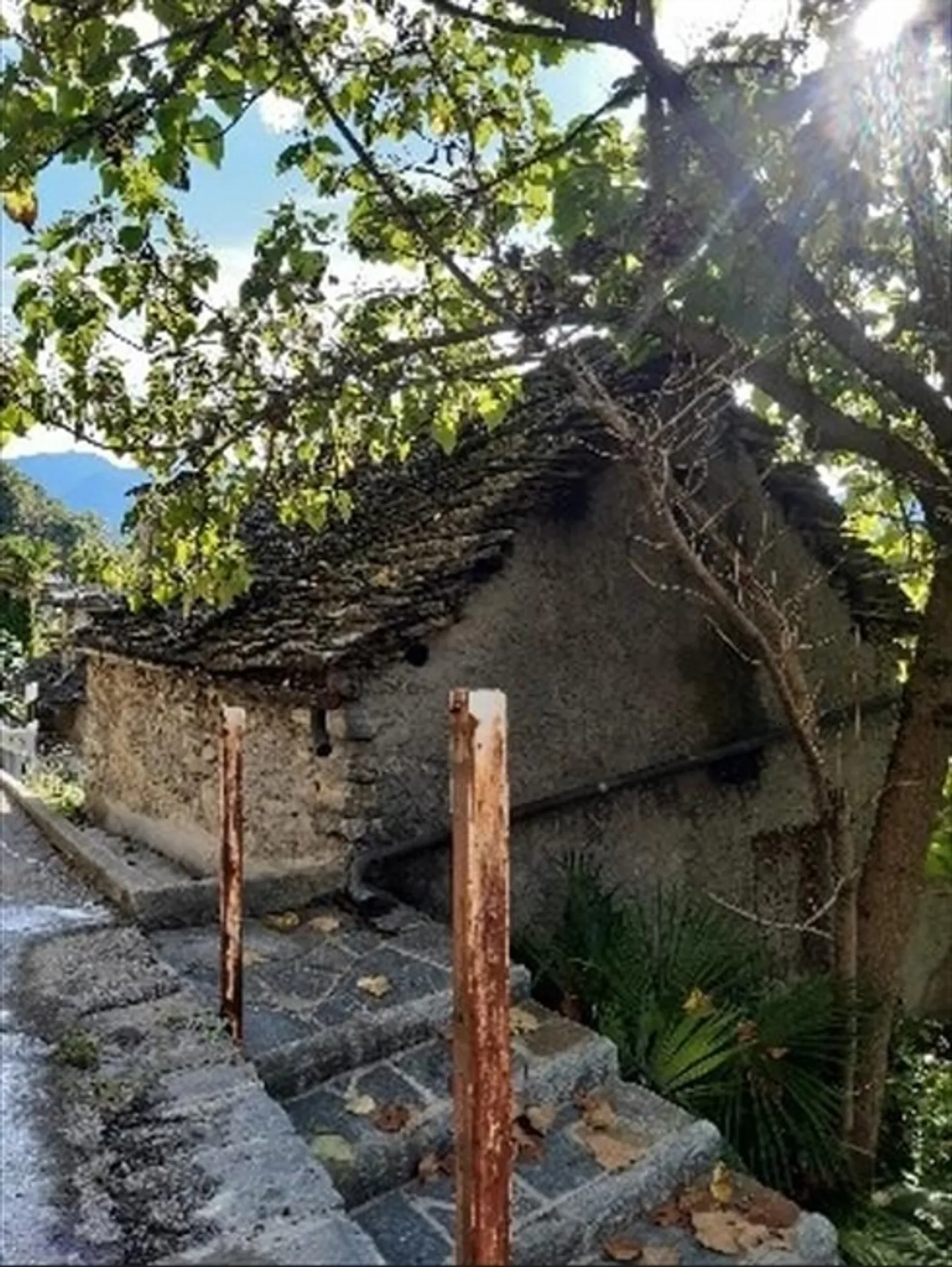 Rustico parzialmente ristrutturato a Calezzo-Intragna - Foto 13 di 16