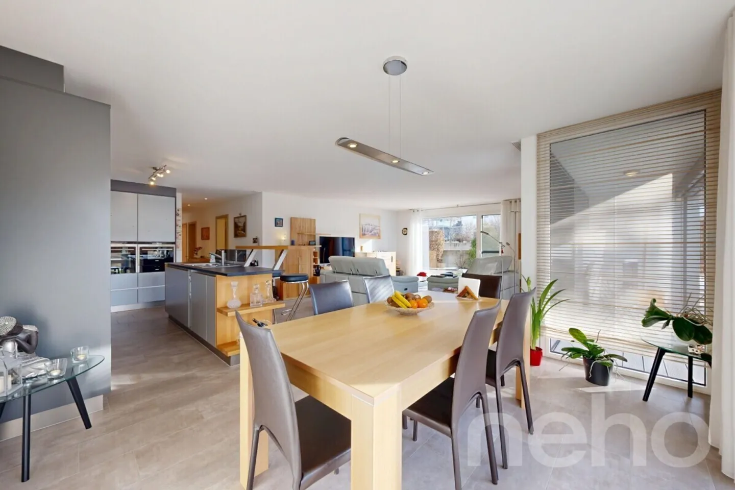 Contemporary garden-level apartment with large private garden - Photo 7 of 12