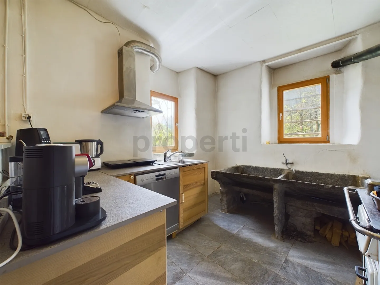 Pittoresca casa plurifamiliare con terreno nel cuore della Val di Blenio / Malvenfarbiges Mehrfamilienhaus mit Grundstück im Herzen des Bleniotals - Photo 10 of 13