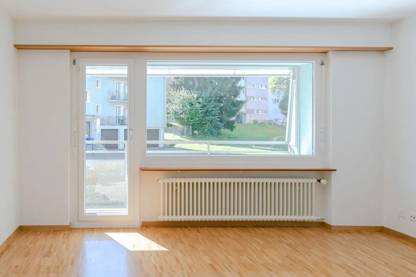 RENT WITHOUT DEPOSIT - Living in a central and quiet location - Photo 4 of 5