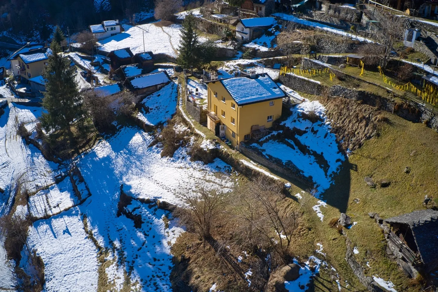 Casa Vacanze da Sogno: Affascinante Chalet con 7.5 Camere nella Calanca - Foto 9 di 11